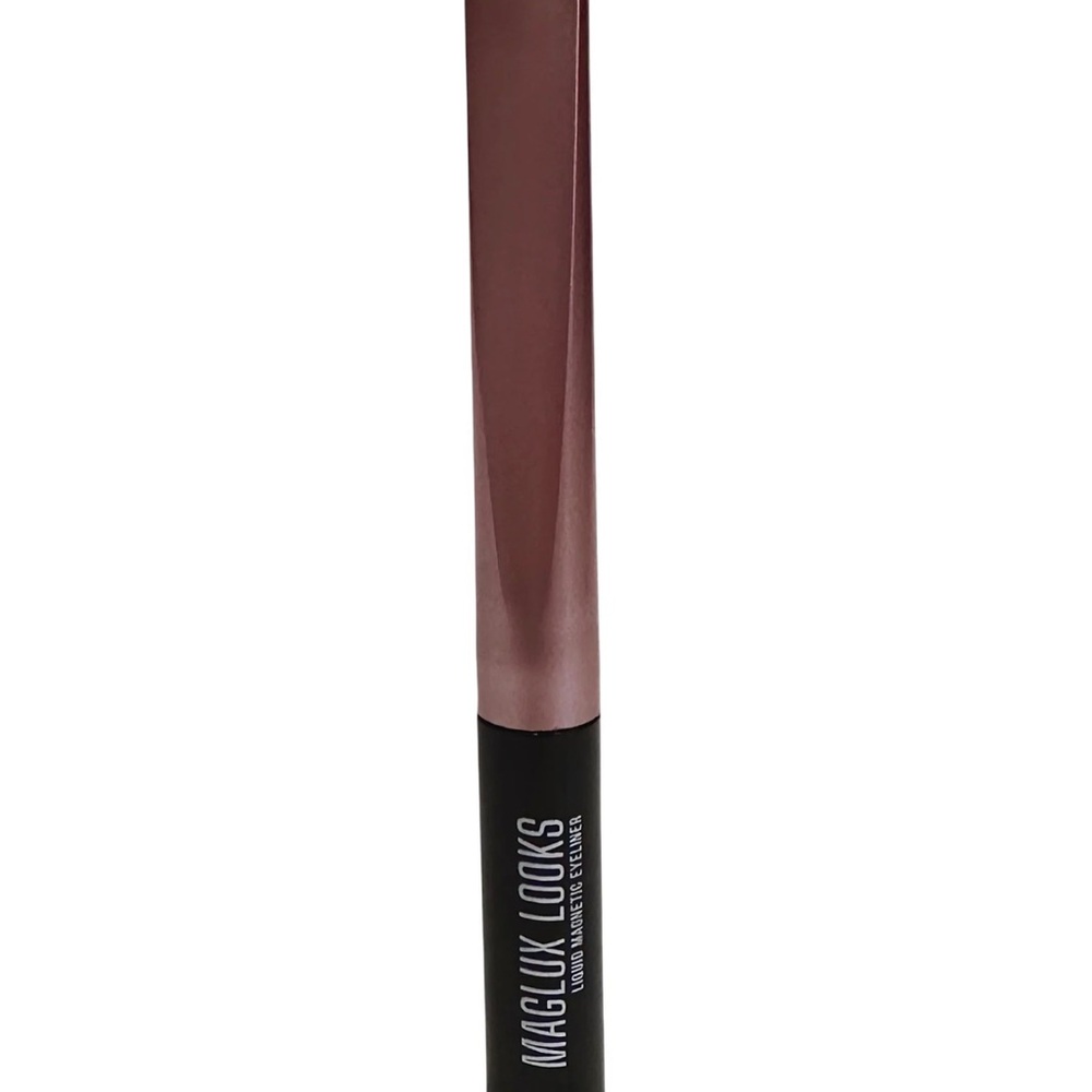 Black Magnetic 🧲 Eyeliner